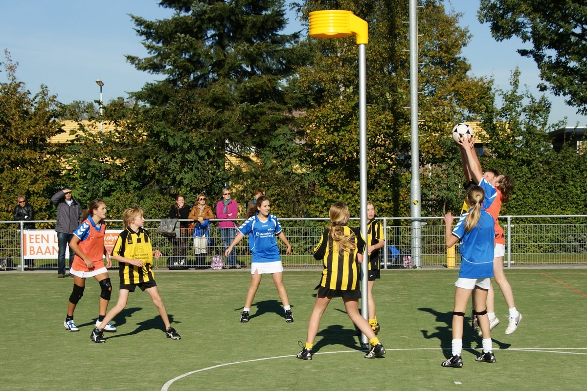 Korfbal C3  15 oktober-11.JPG